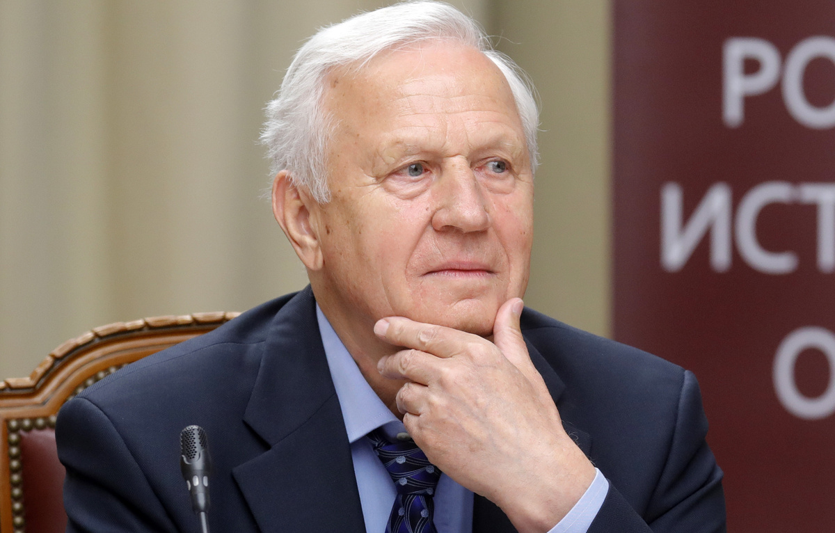    Почетный президент Российского футбольного союза Вячеслав Колосков  Михаил Джапаридзе/ТАСС