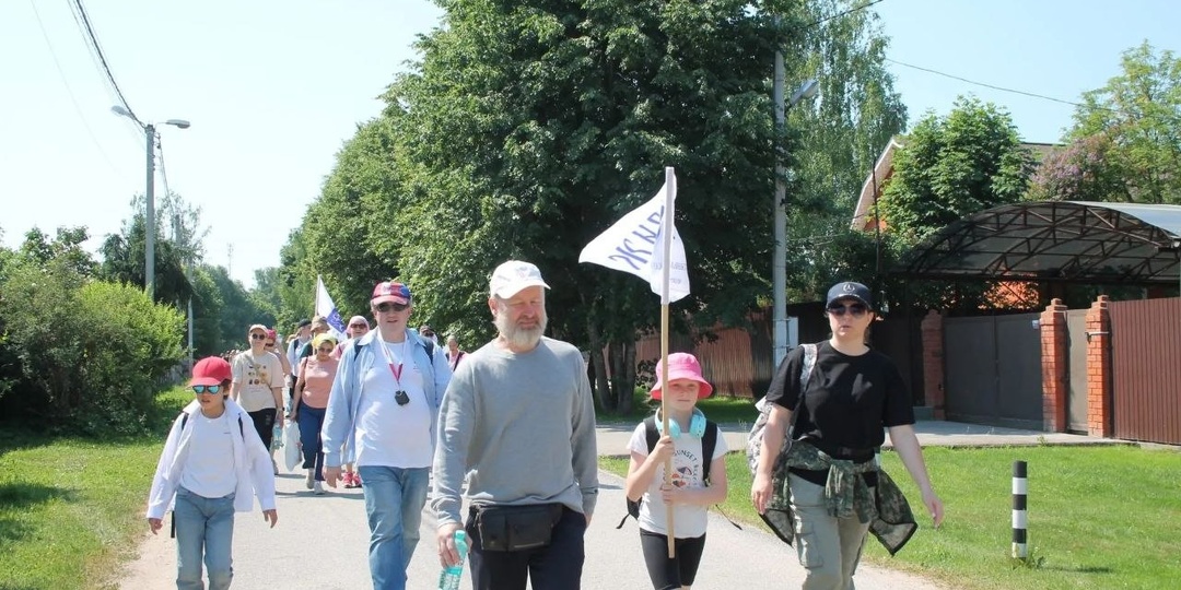 Традиционным семейным походом по «Карте Памяти» Лопасненского края прошли 12 июня активисты Клуба православных журналистов «Стриж» из г