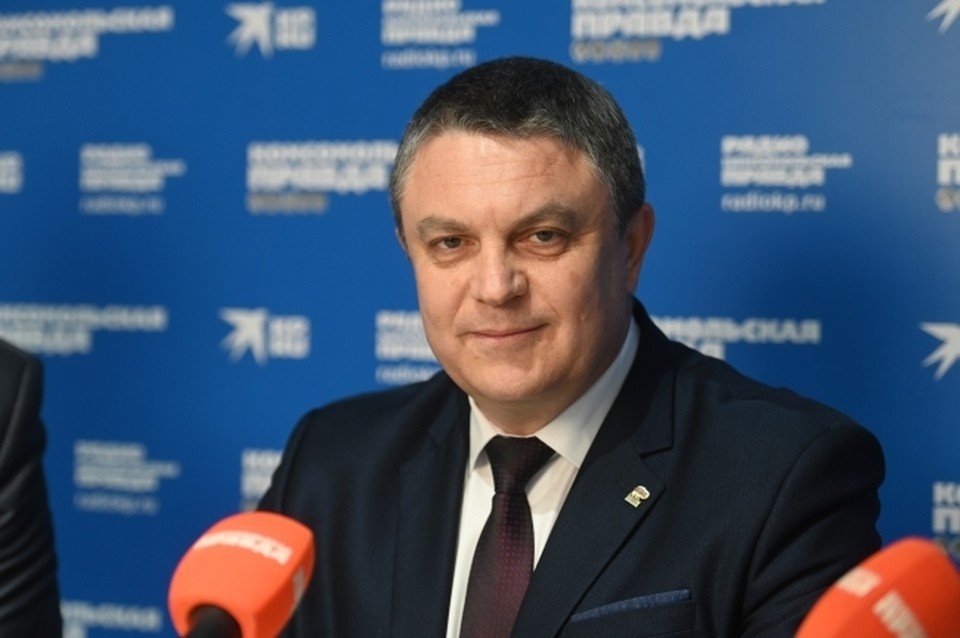    Пасечник поздравил с праздником представителей СМИ Архив "КП"