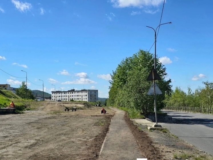     территория стала безопаснее и аккуратнее. фото: пресс-служба администрации Печенгского округа.