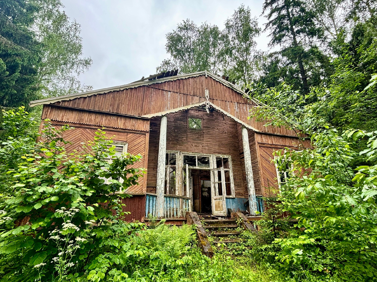 Заброшенный детский лагерь Василёк. Дмитров.