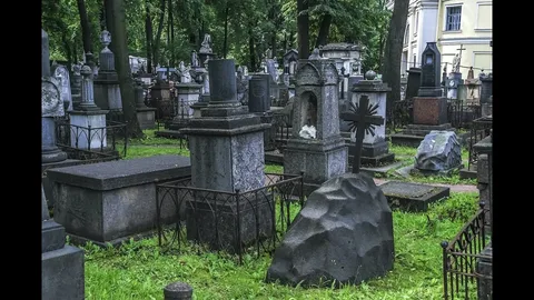 Санкт-Петербург, старое кладбище Александро-Невской лавры