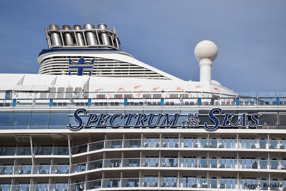 Лайнер «Spectrum of the Seas». Здесь и далее все фото автора