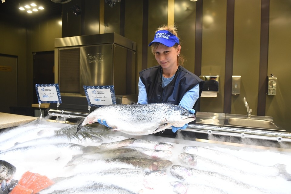    В Ростове мороженая рыба стоит около 350 рублей за килограмм. Михаил ФРОЛОВ