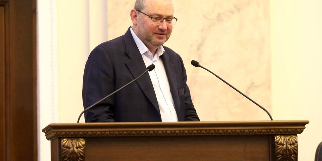 10 лет колонии и 50 гектаров изъятой земли: бывший главный врач Краснодарского края ответит за миллионы перед председателем суда