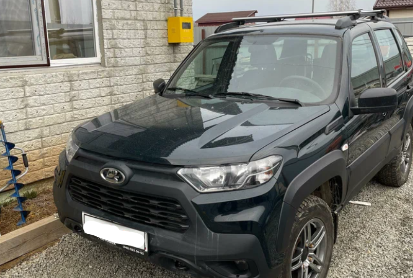 Проехал 25 500 км на Lada Niva Travel 2023 года и пережил две зимы. Владелец честно рассказал, что ему нравится, а что до сих пор раздражает