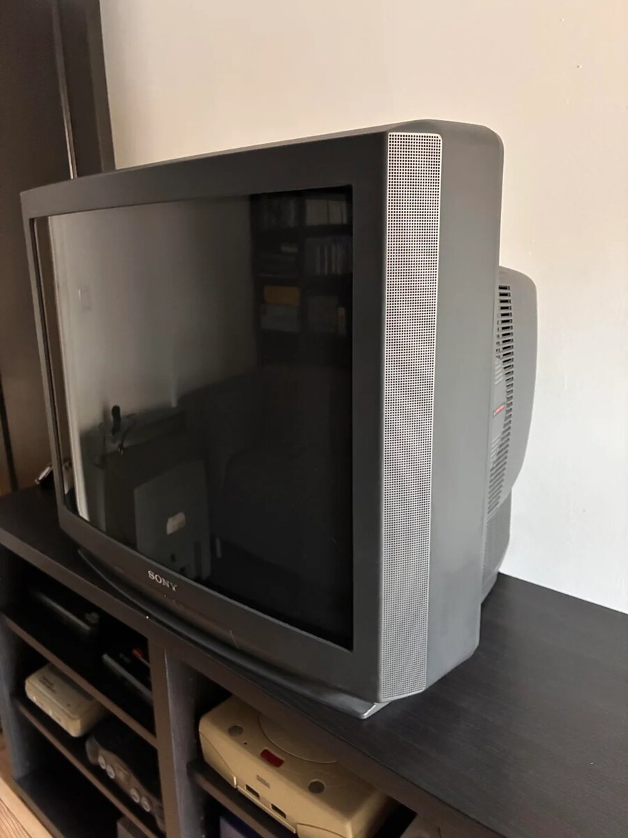    Коллекционер приобрёл ретро-телевизор Sony Trinitron за копейки — он оказался почти новым