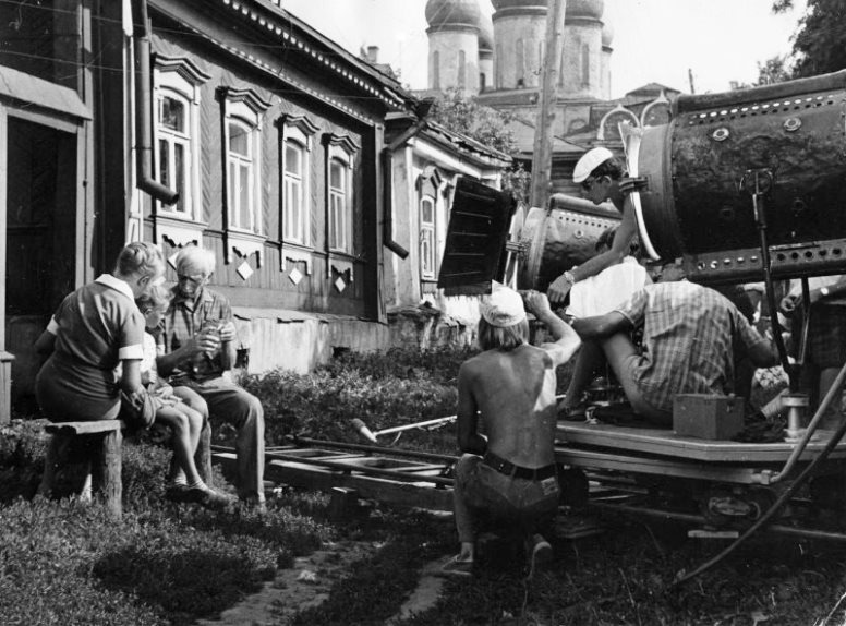На съёмках фильма "Мачеха" (1973).