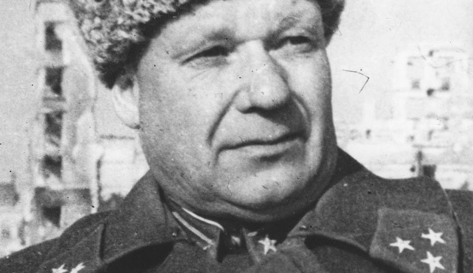 Хотел быть сельским учителем, а стал генералом: кем был человек, пленивший Паулюса