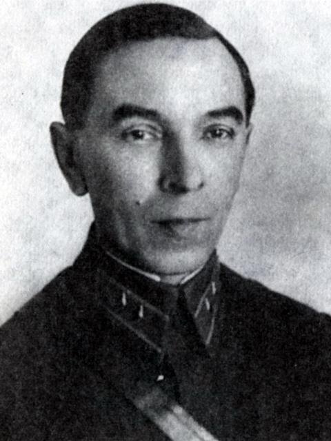 Пётр Семёнович Клёнов (1894 — 1942).