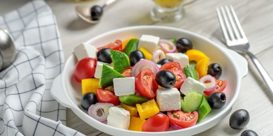 Почему некоторые продукты лучше не есть на голодный желудок?