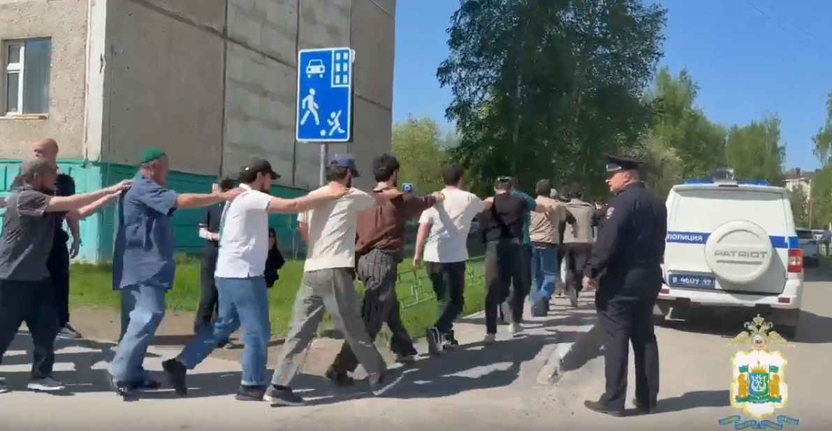    В Нижневартовске прошли рейды по контролю за соблюдением миграционного законодательства