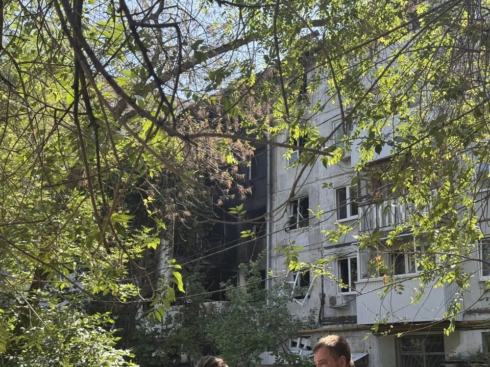    По предварительным данным, произошел хлопок бытового газа Анастасия СЕМДЯНОВА