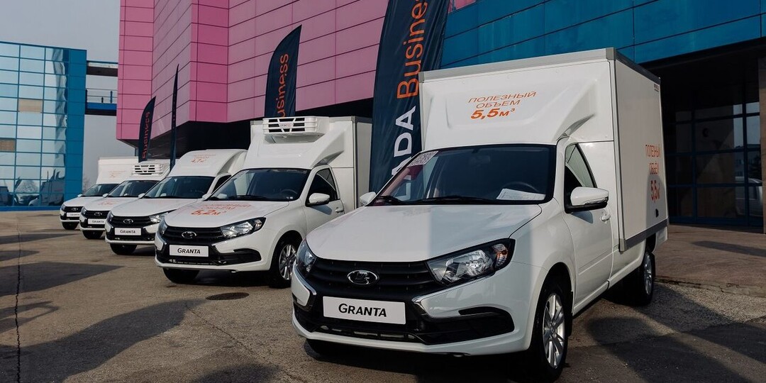 Коммерческие Lada Granta 2024—2025 годов получили выгоду в 100 тыс. рублей