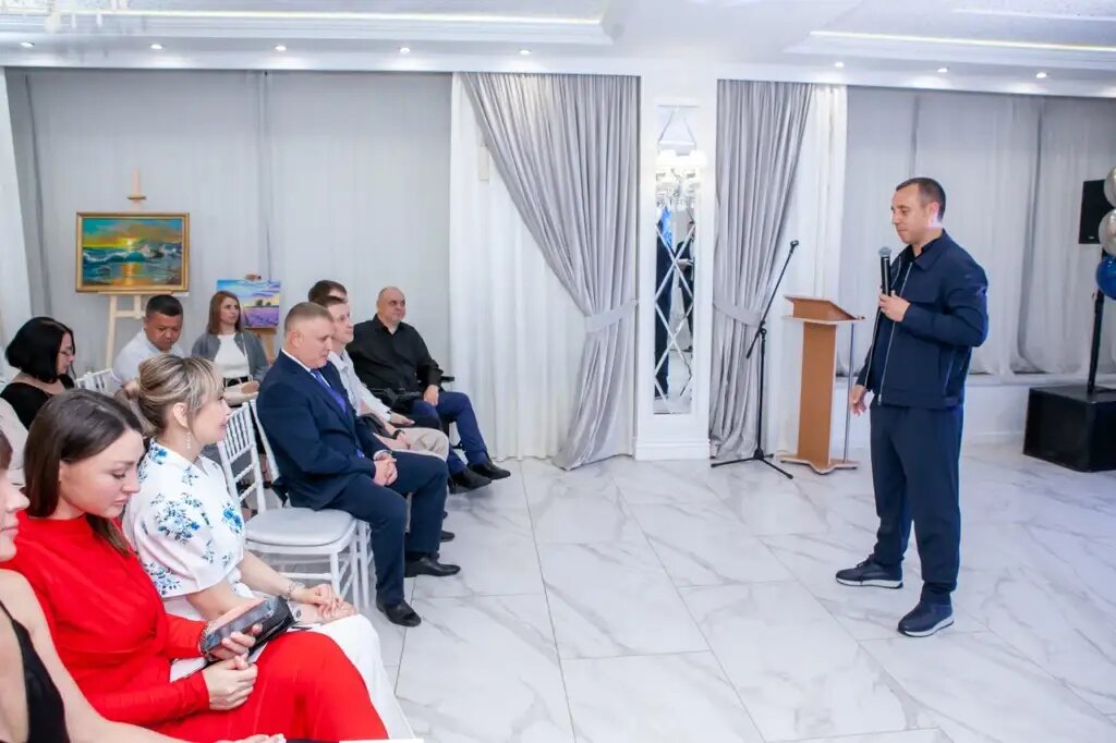 Листайте вправо, чтобы увидеть больше изображений