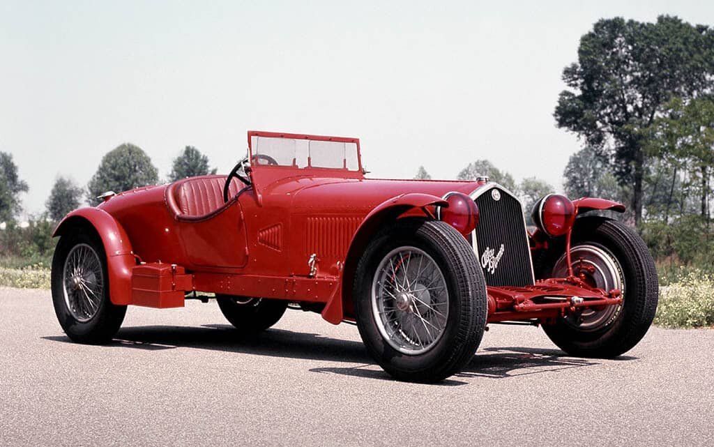 8C 2300 - первый 8-цилиндровый автомобиль компании Alfa Romeo 