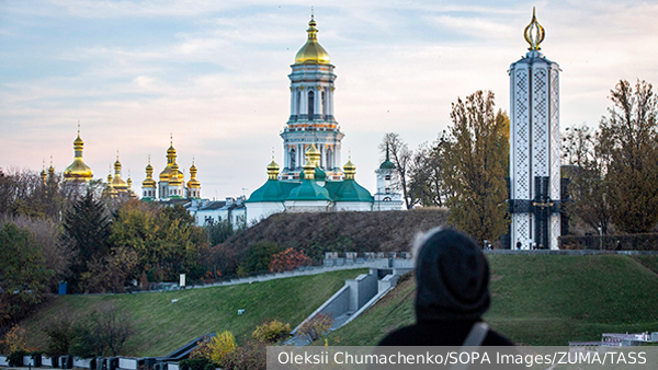     Фото: Thomas Peter/REUTERS   
 Текст: Вера Басилая