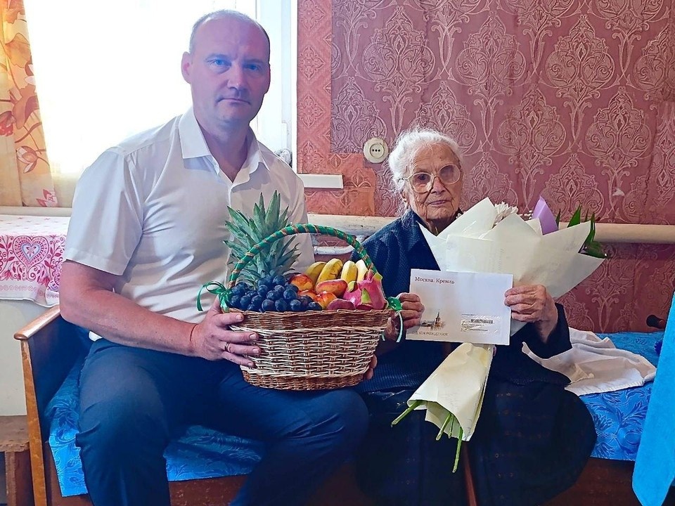    100-летняя ветеран из Первомайска получила поздравления от Путина. ФОТО: Администрация Первомайска