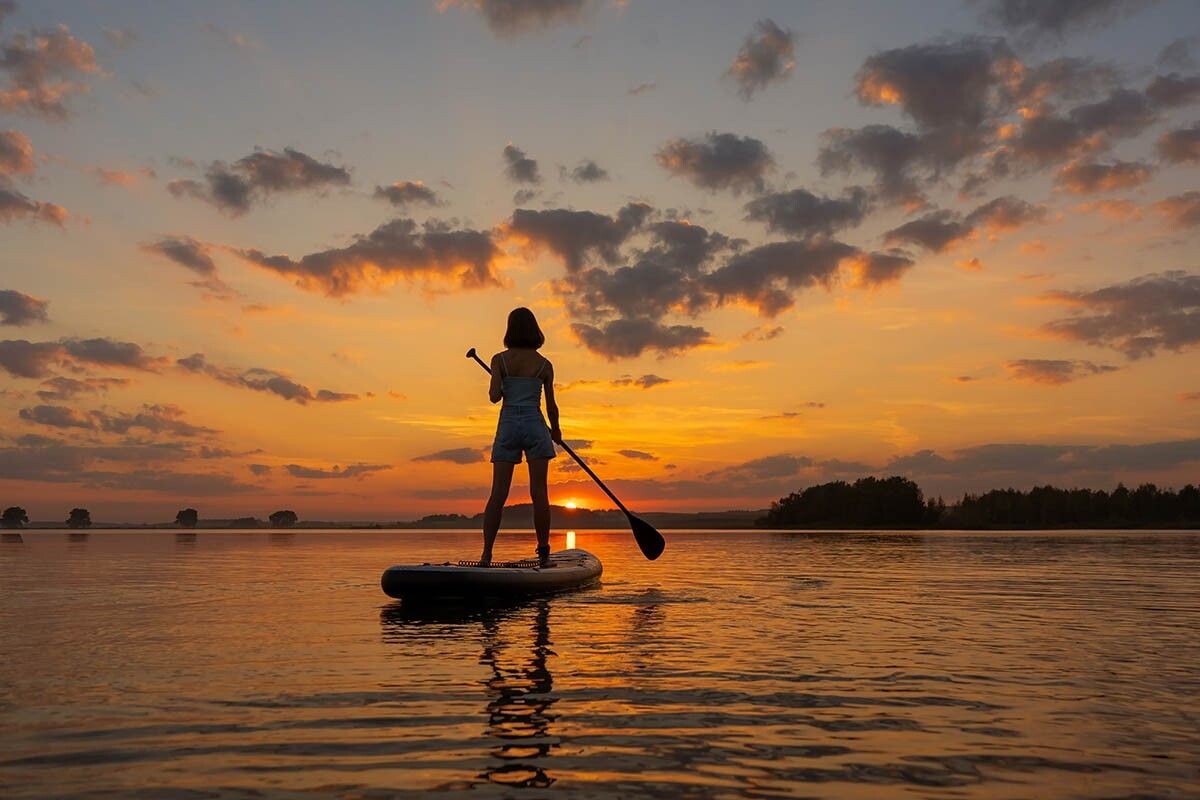 Держите равновесие и любуйтесь закатом. Источник: Yekatseryna Netuk / Shutterstock / FOTODOM📷
