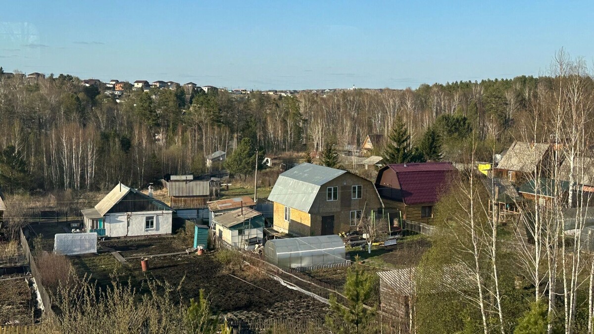    Верховный суд заступился за югорчанку, у которой из-за ошибки в ЕГРН часть участка отошла соседке   1MI