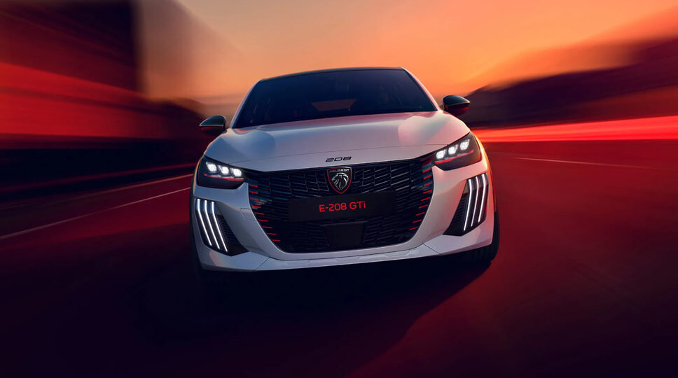 Peugeot показала серийную версию e-208 GTi