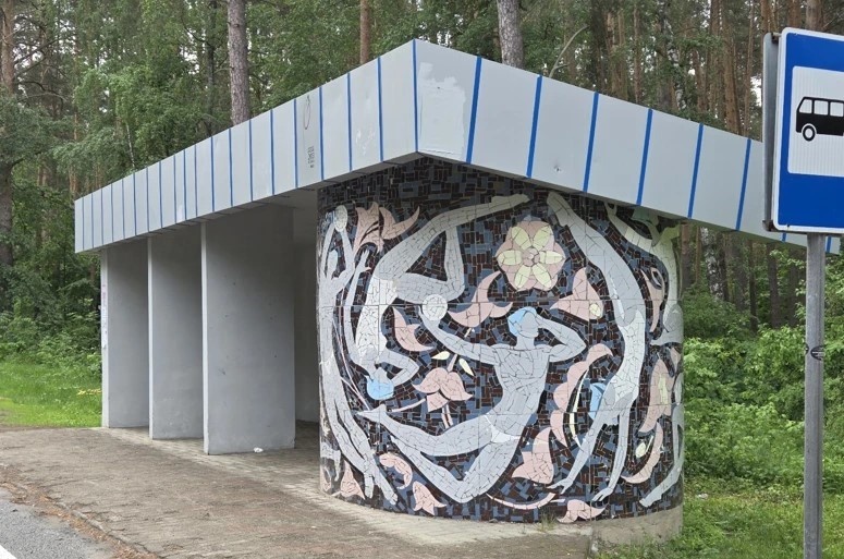 Остановочный павильон «Зелёный бор» («25-й километр»). Общий вид с северо-западной стороны    © Комитет Рт по охране ОКН 