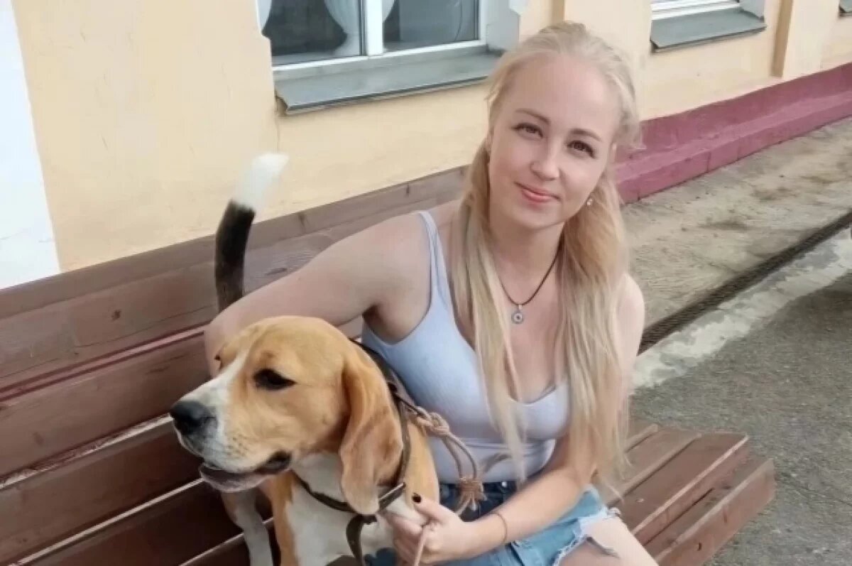   Уехал в другой город.