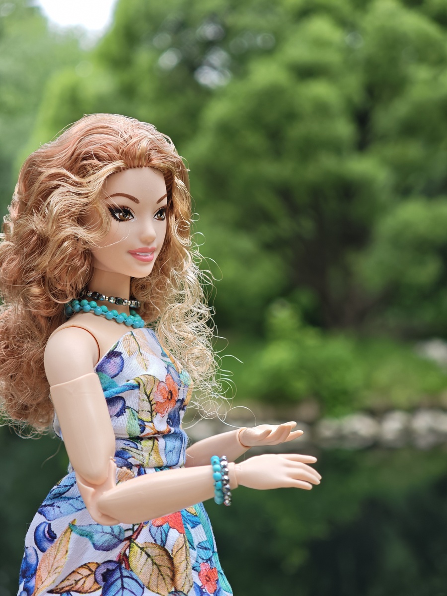 Barbie Basics You Create Neutral Kit 003 – Оливия