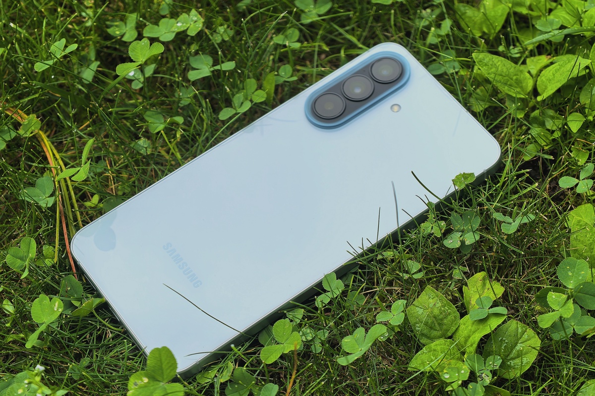    Samsung Galaxy A57. / Дмитрий Бевза/РГ.