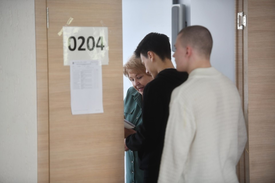    Восемь выпускников из Ставрополя сдали ЕГЭ на 100 баллов Алексей БУЛАТОВ