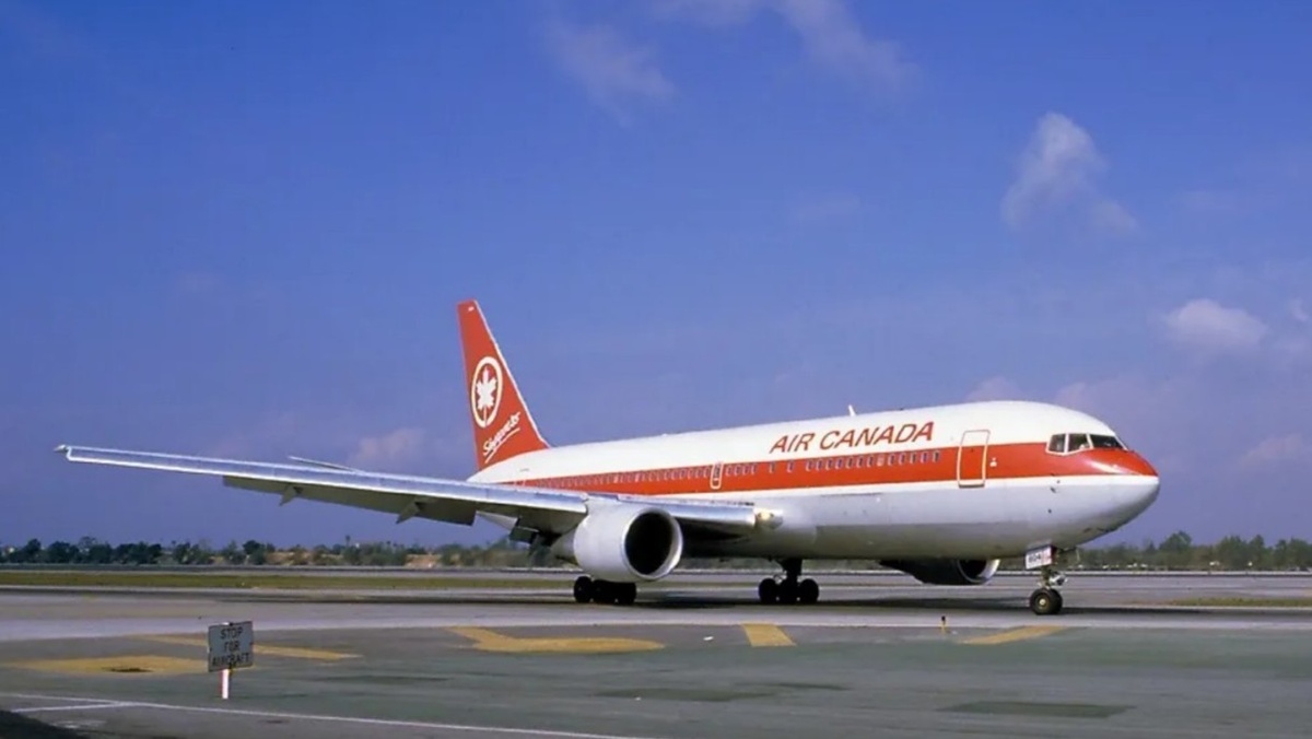 Boeing 767 C-GAUN