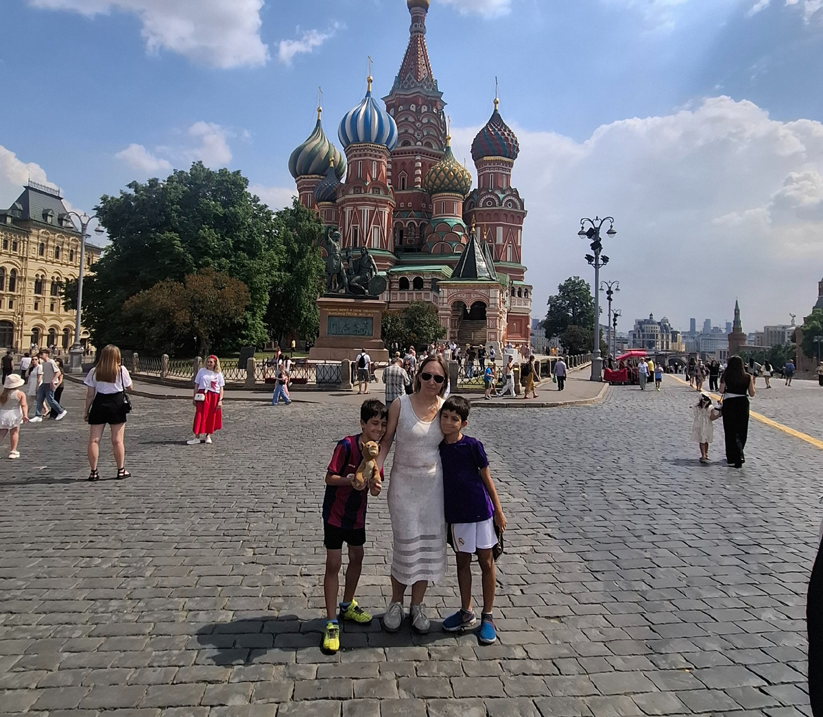 Мы во время недолгой остановки в Москве