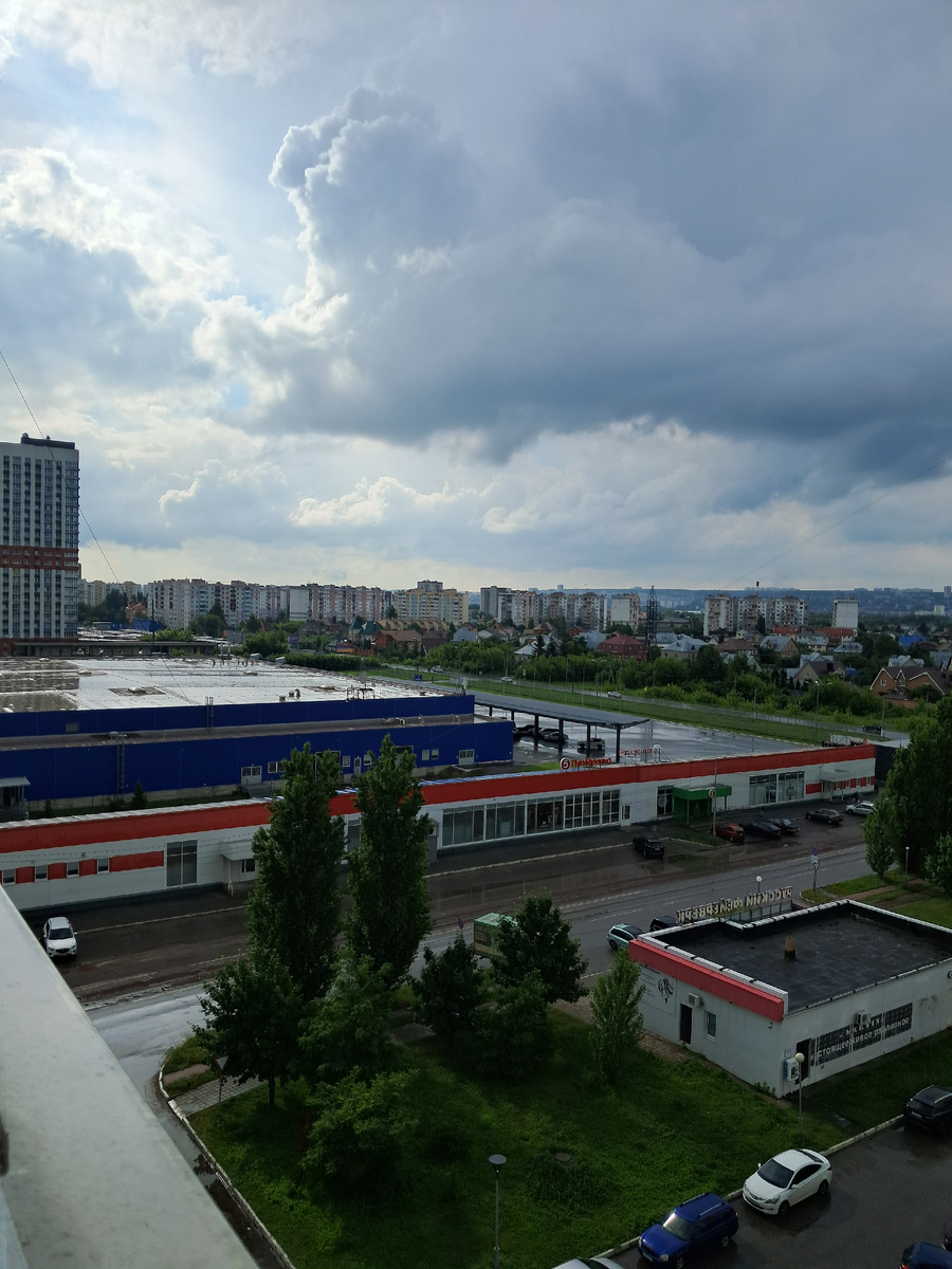 Тучка над городом.