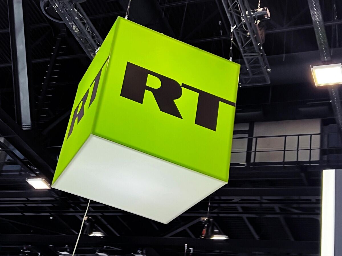    Логотип телеканала RT | © РИА Новости / Наталья Селиверстова
