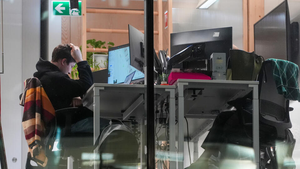     В России растет число неофициальных переработок ИЗВЕСТИЯ/Эдуард Корниенко