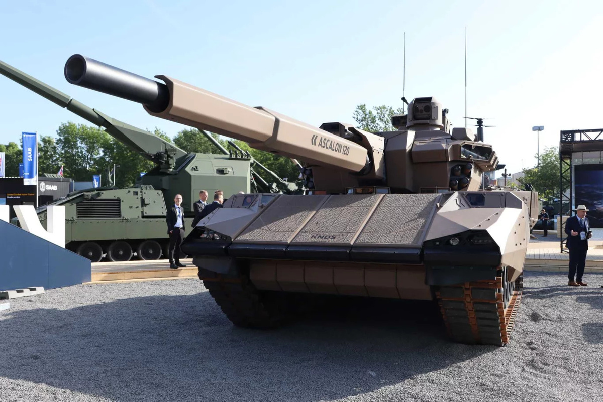    Новый франко-немецкий основной боевой танк CAPINT на выставке Eurosatory 2026 (с) AR