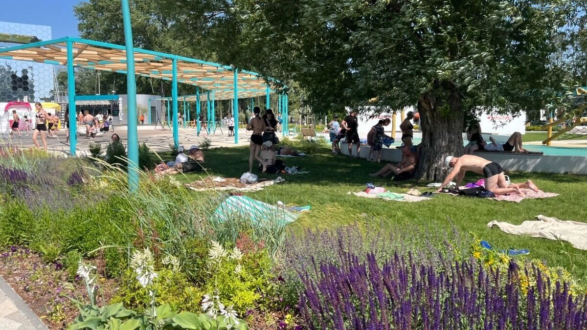    Планируя летний отдых на природе или в городе, следует заранее подумать о питьевом балансе   1MI