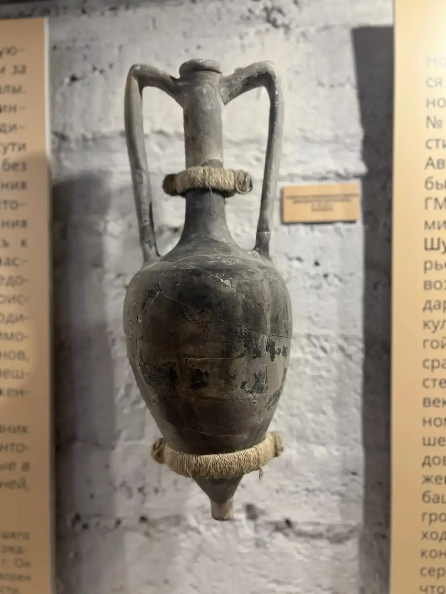 «Здесь когда-то кипела жизнь целой империи. Теперь — тишина и камни. Но они рассказывают истории».