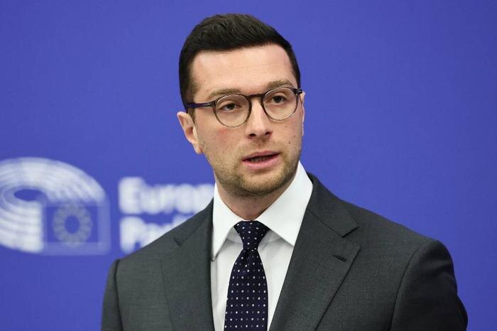 Обложка © ТАСС / EPA / RONALD WITTEK