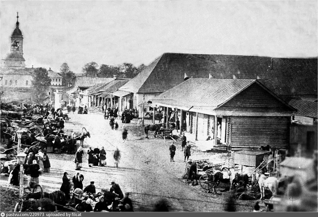 Торговые ряды в городе Мышкин, до революции. Фото из открытых источников.
