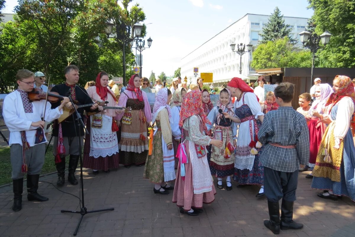    С цирком, коромыслом и новым фонтаном.