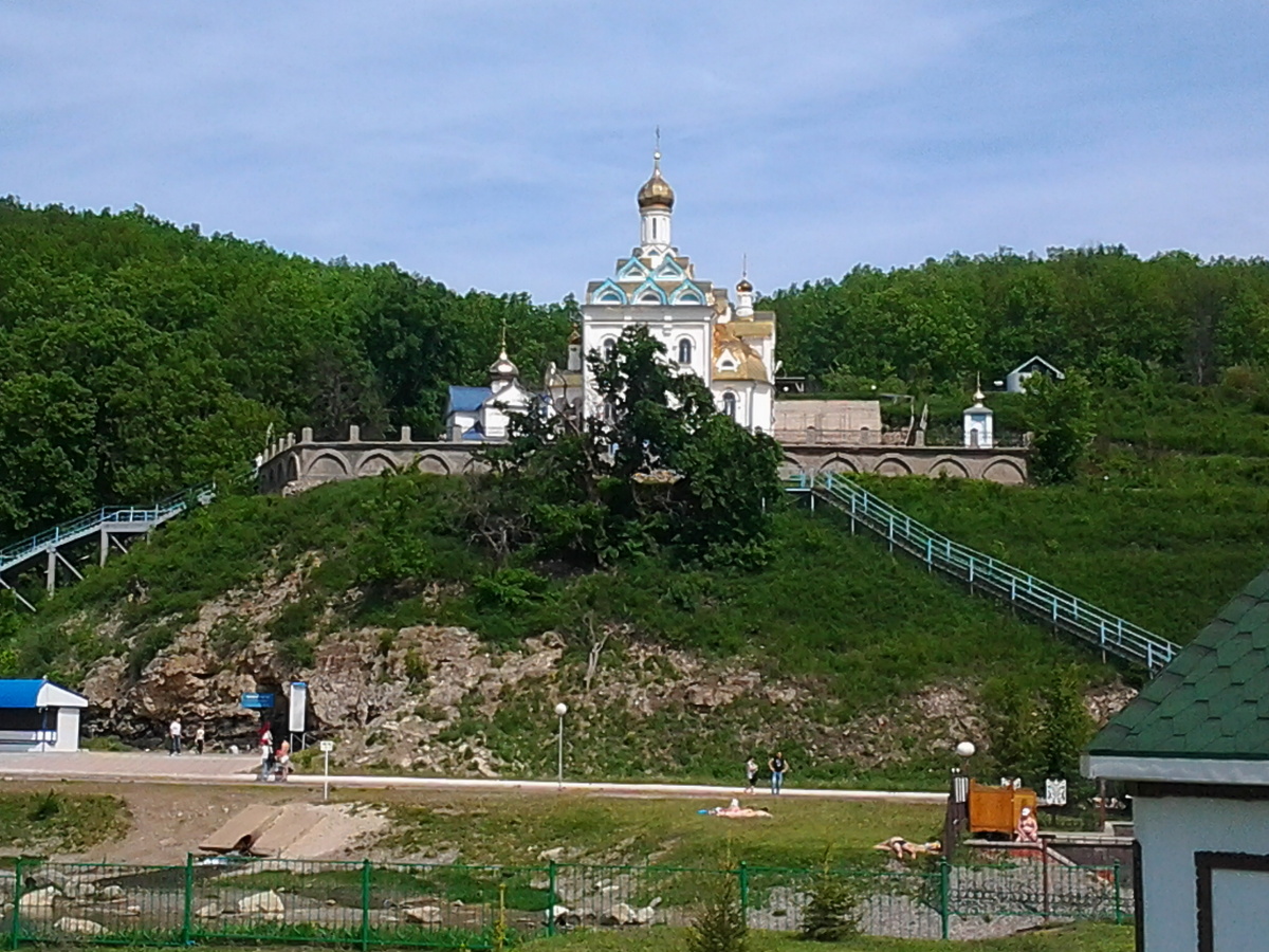 Фото автора. Церковь в Красноусольске. 2013 год. Юг Башкирии.