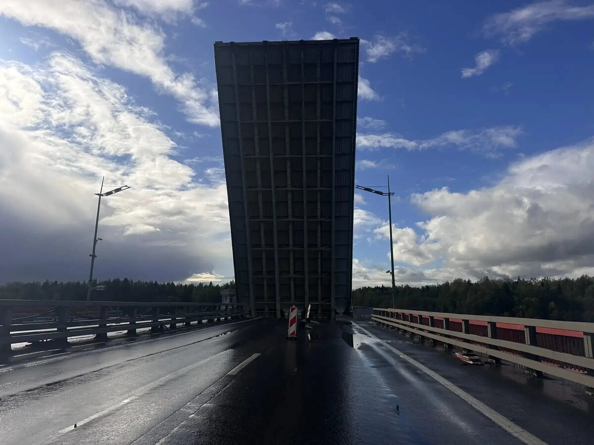   Ладожский мост. Фото: пресс-служба ФКУ Упрдор «Северо-Запад»