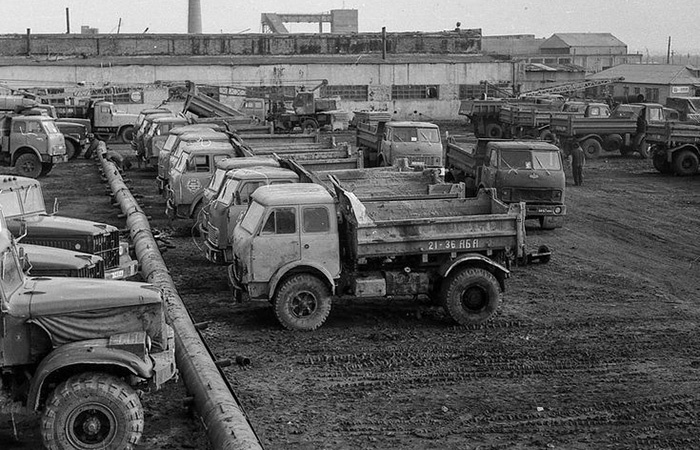 Подогрев грузовиков./ Фото: monetyinfo.ru