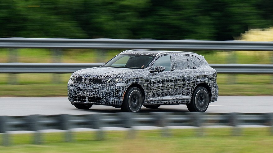    На фото: прототип BMW X5 нового поколения
