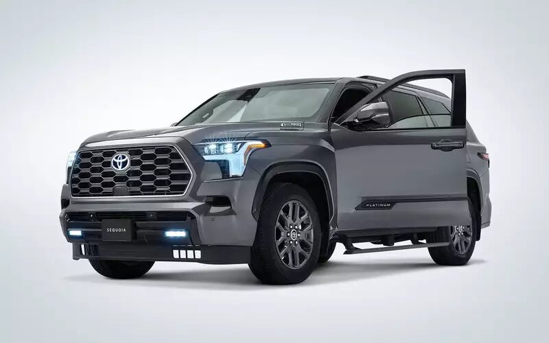 Toyota Sequoia📷
