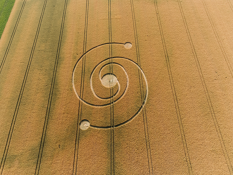 23. 06.2026 г. Круги на полях Щвейцарии. https://www.cropcircleconnector.com/2026/Zurcher/Zurcher2026a.html