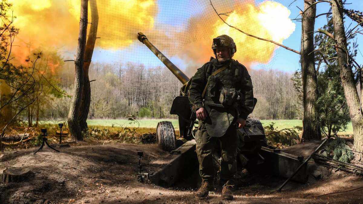 Артиллеристы 30-го мотострелкового полка группировки войск "Север"
© Sputnik / Сергей Бобылев