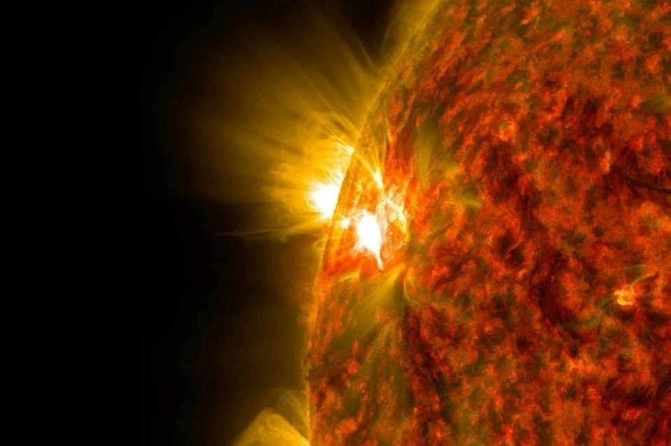    Группа пятен высокого класса магнитной сложности появилась на Солнце. Фото: NASA/ZUMAPRESS.com/Global Look Press