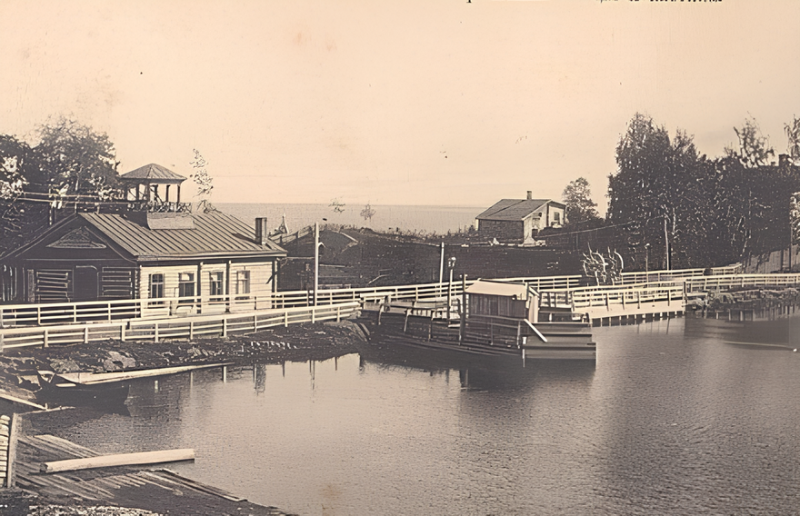 Первая электростанция и плотина на реке Лососинка, 1910 год